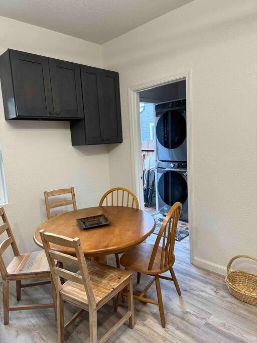 Bumblebee House Apartment Oakland Ngoại thất bức ảnh